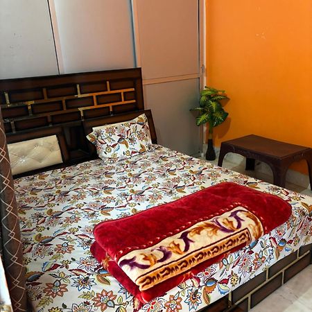 Shakuntala Guest House Ayodhya Extérieur photo