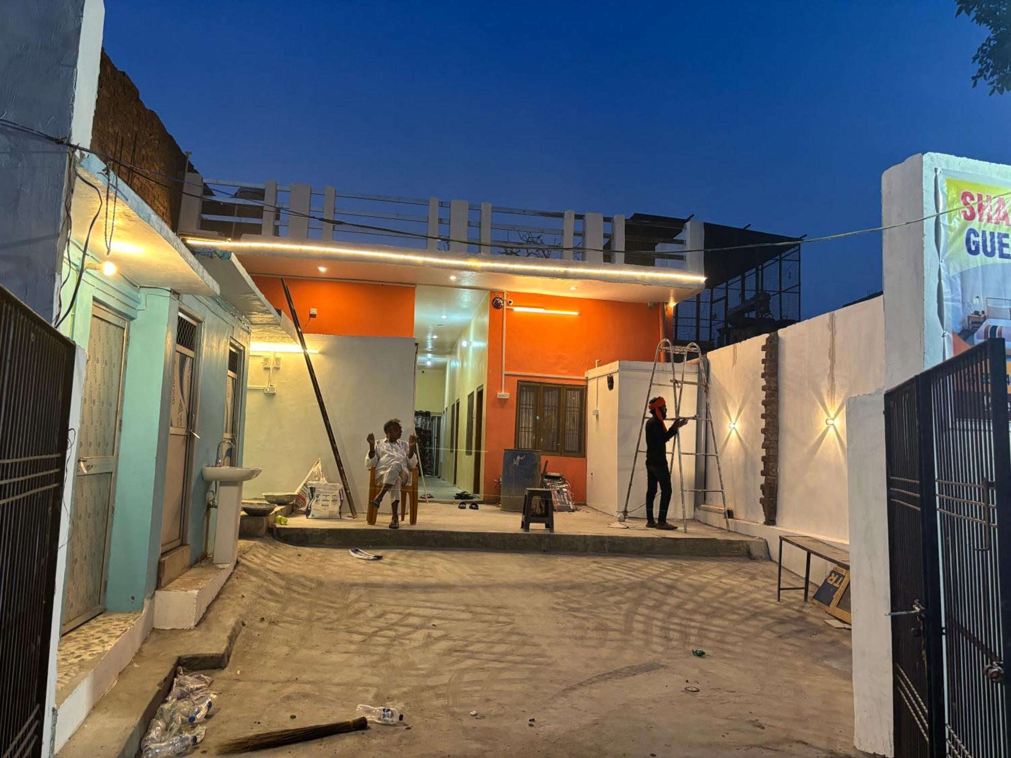 Shakuntala Guest House Ayodhya Extérieur photo