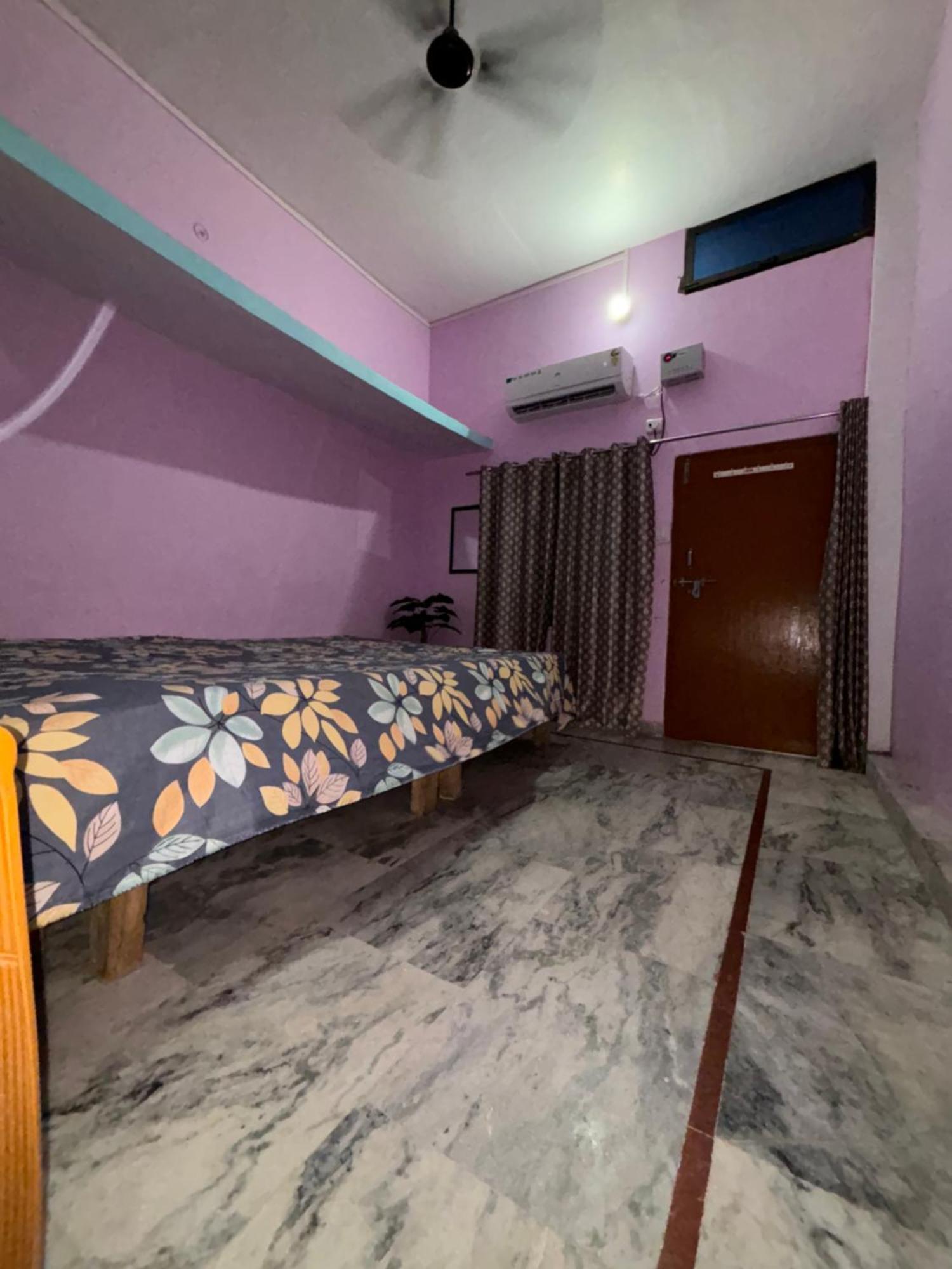 Shakuntala Guest House Ayodhya Extérieur photo