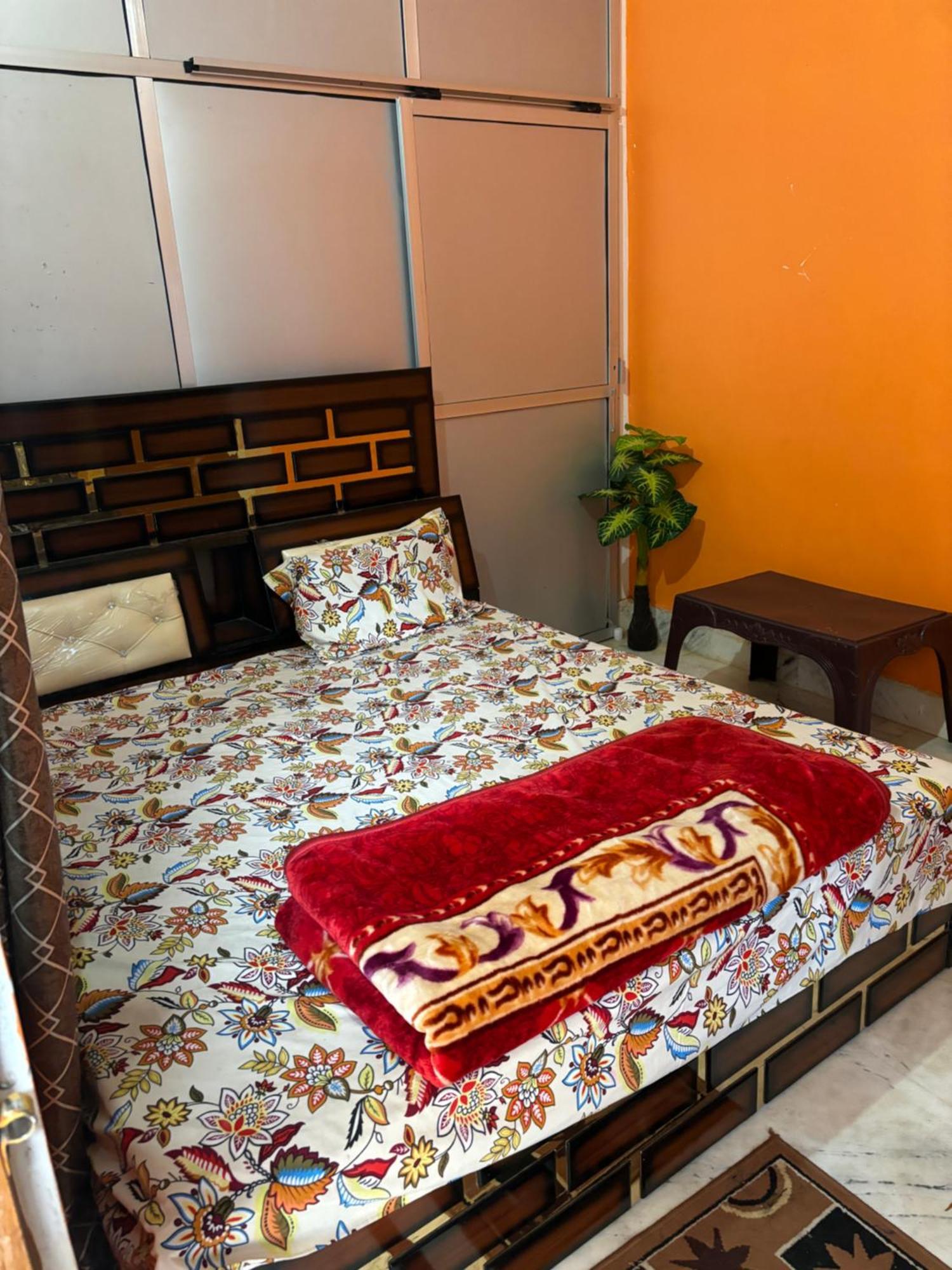 Shakuntala Guest House Ayodhya Extérieur photo