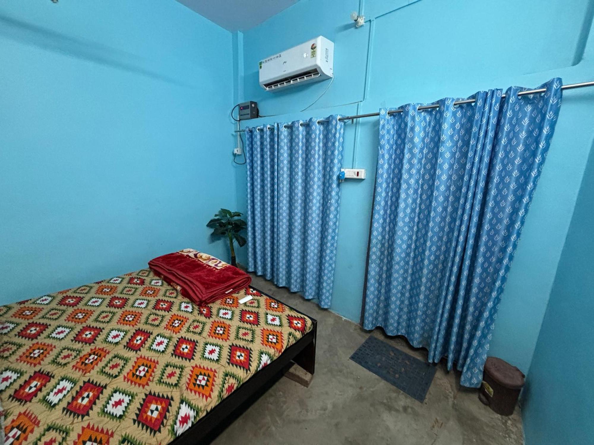 Shakuntala Guest House Ayodhya Extérieur photo