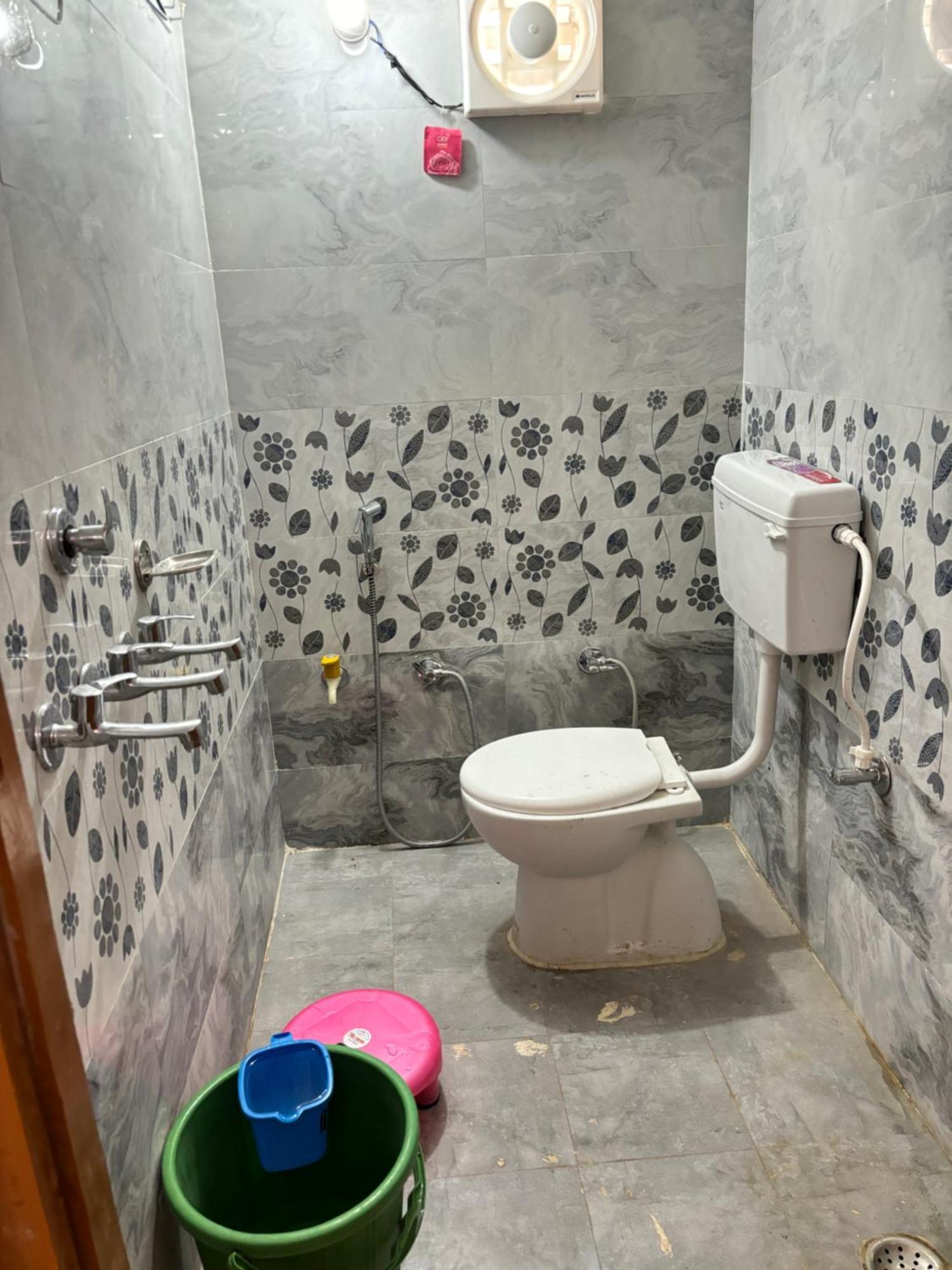 Shakuntala Guest House Ayodhya Extérieur photo